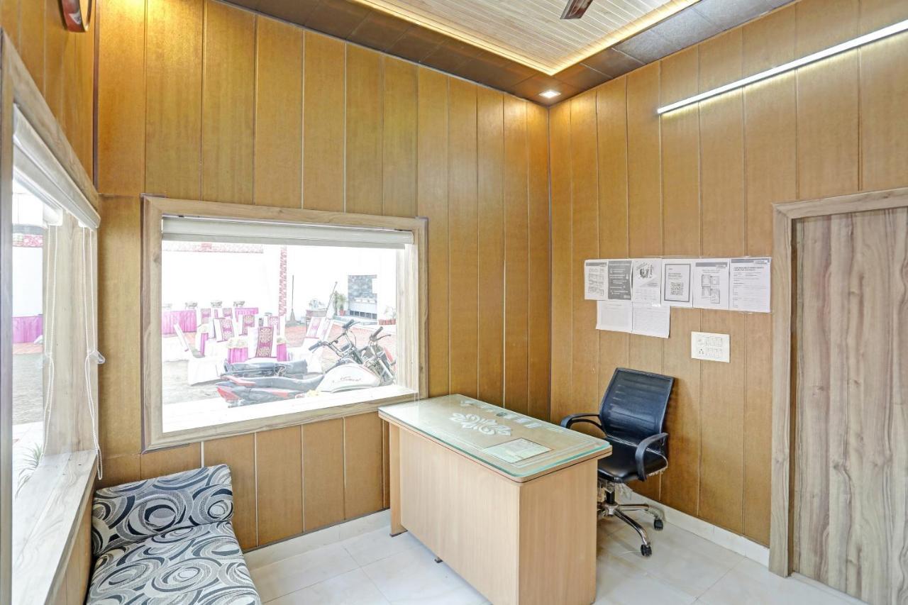 Hotel Collection O 85238 Tulika Garden Izatnagar Exterior foto