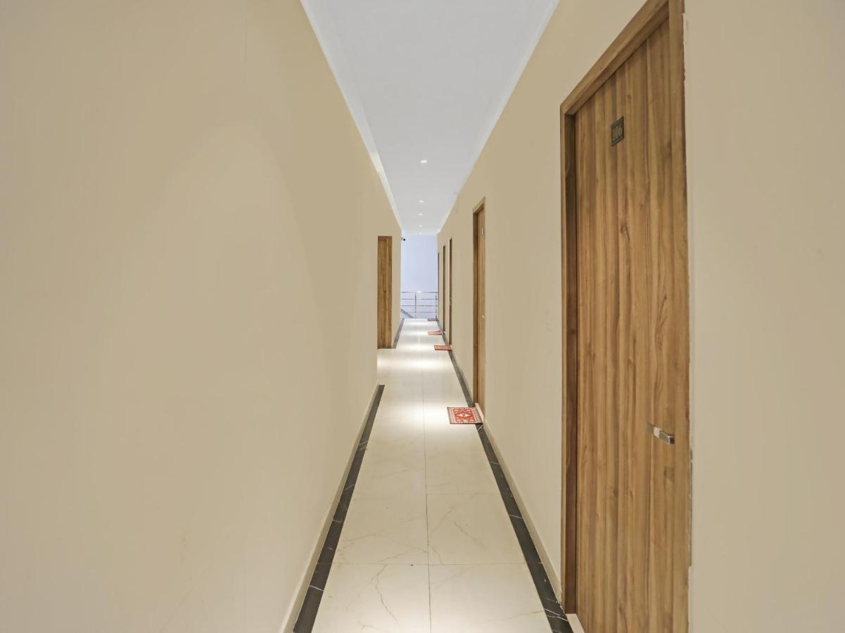 Hotel Collection O 85238 Tulika Garden Izatnagar Exterior foto
