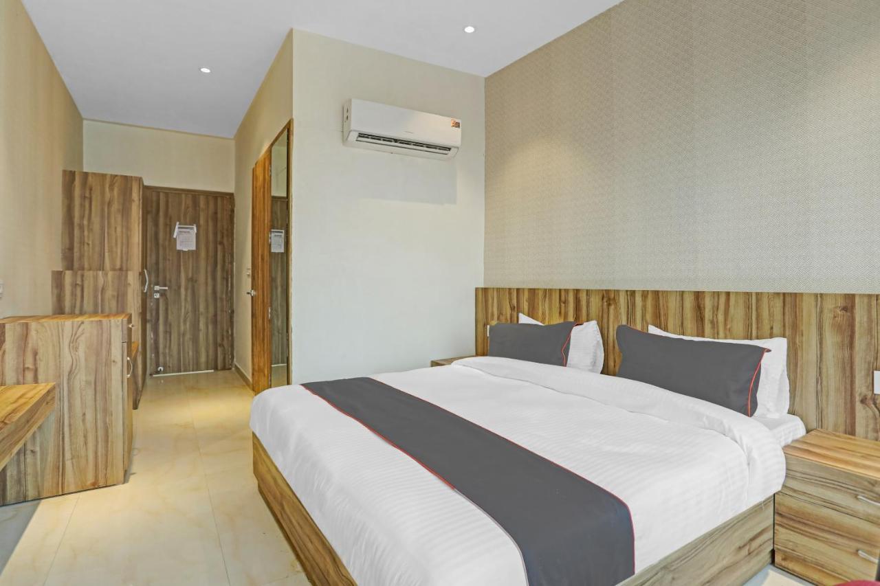 Hotel Collection O 85238 Tulika Garden Izatnagar Exterior foto